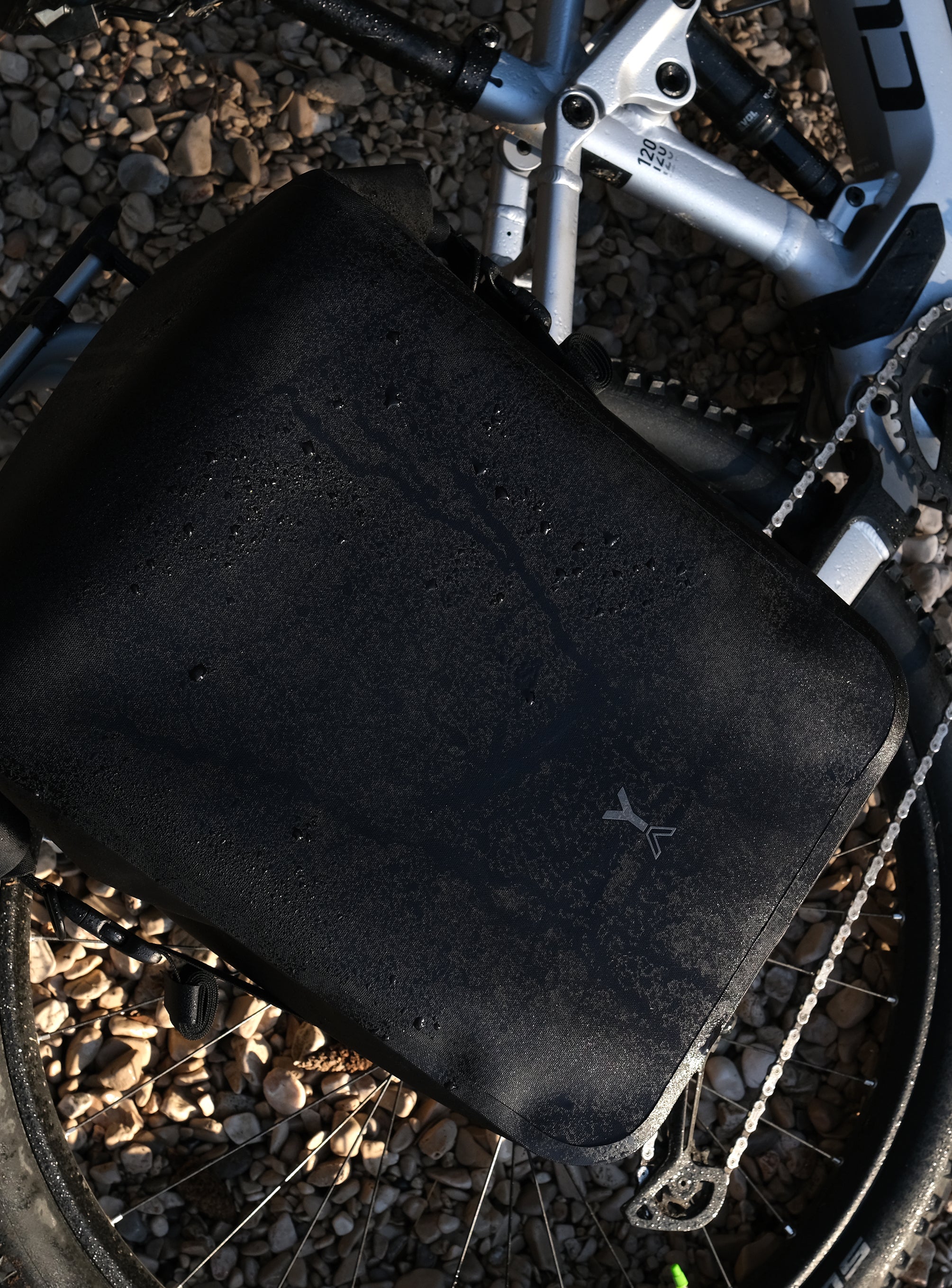 2 x FJORD BIKE 28 Waterproof Bicycle Pannier Bags